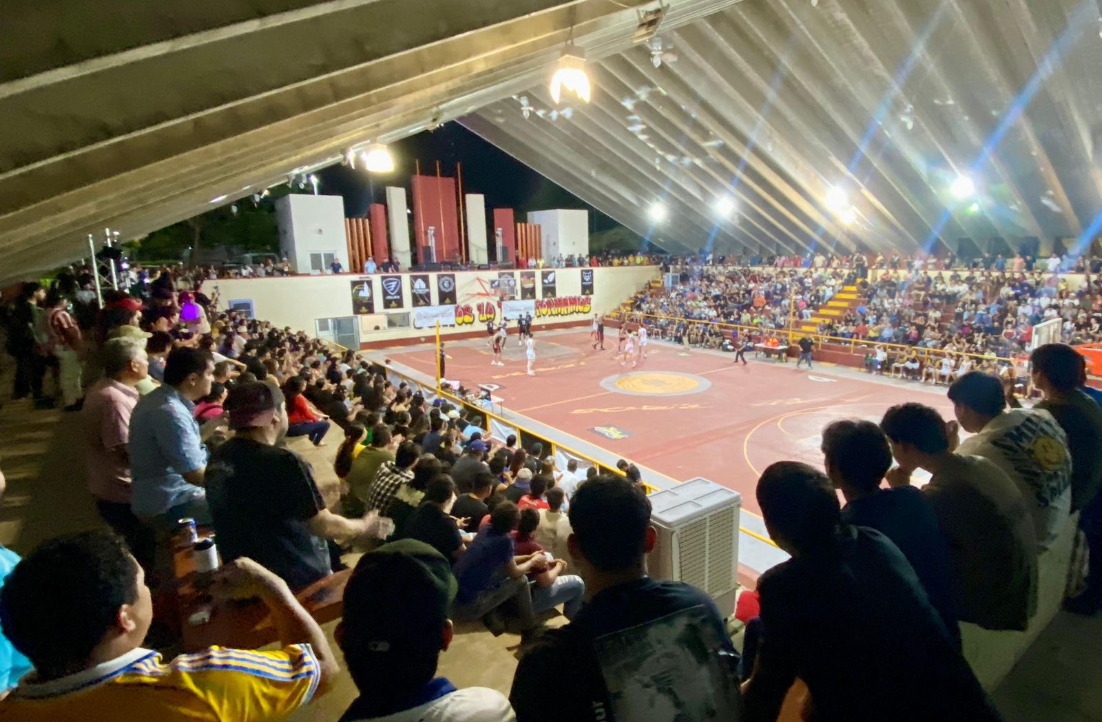 Derrota con Sabor a Victoria: Una Fiesta en el Polideportivo Horacio Llamas